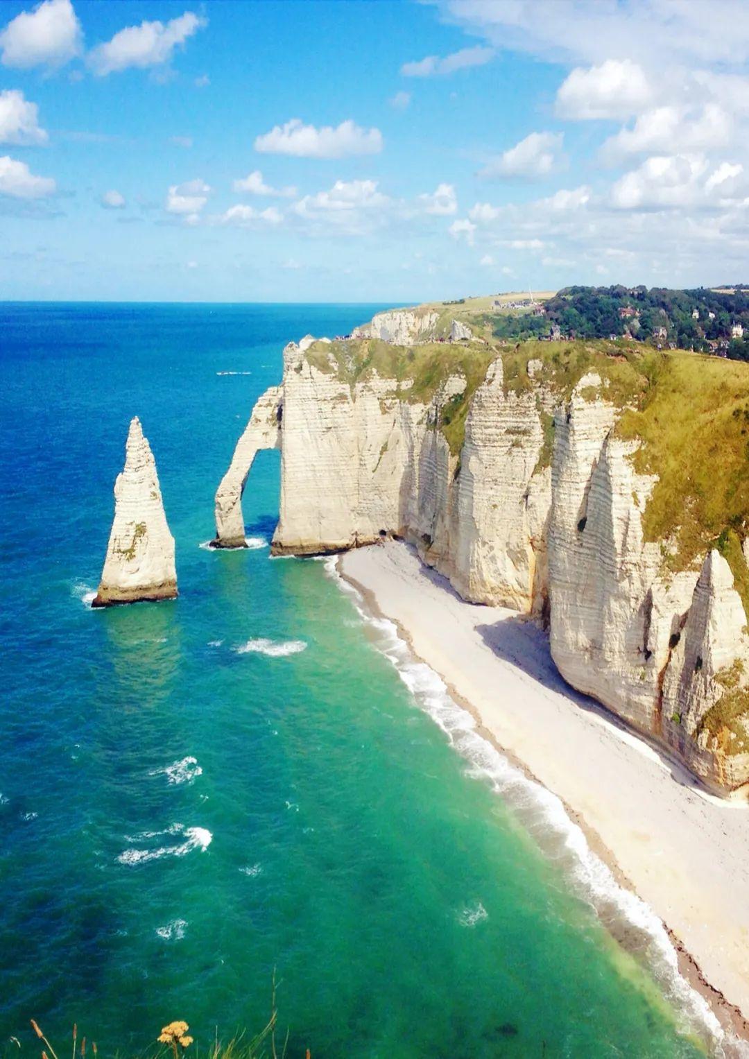 海南，梦想启航之地——自信铸就辉煌之旅