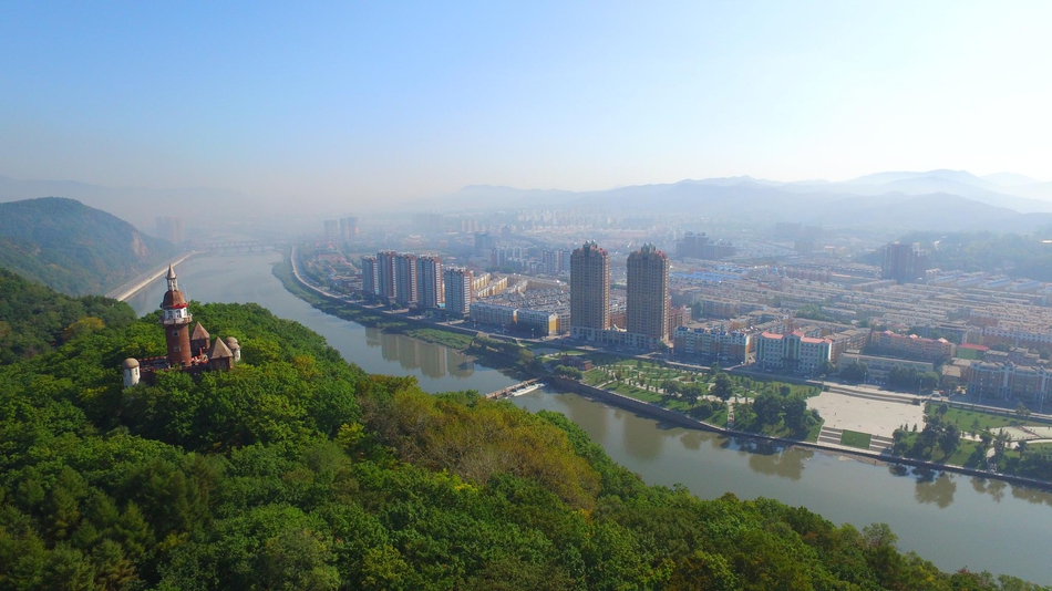 通化之地，天地之精华，人文胜境的壮丽诗篇颂扬地